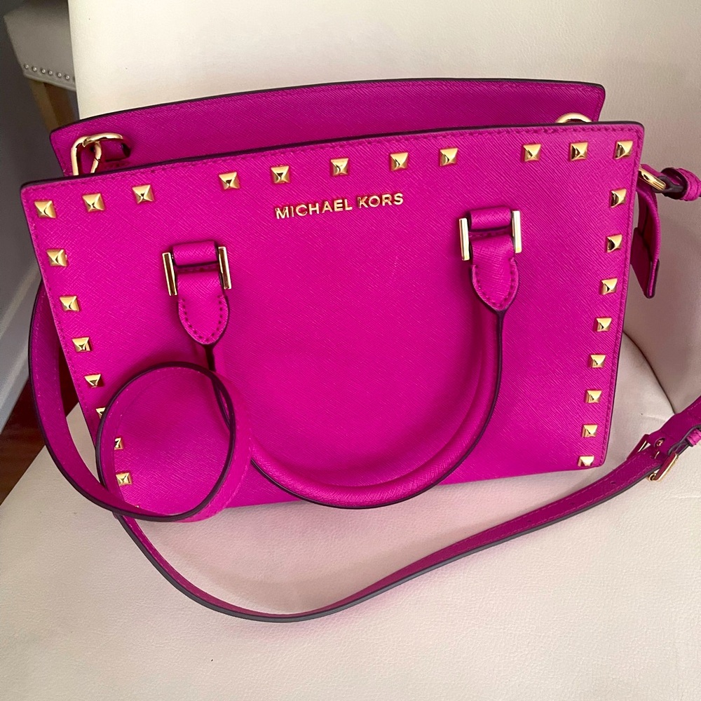 Michael Kors Selma Fusia Studded Crossbody